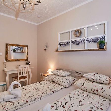 Abraham Vintage Szobak & Apartmanok Pecs Ngoại thất bức ảnh