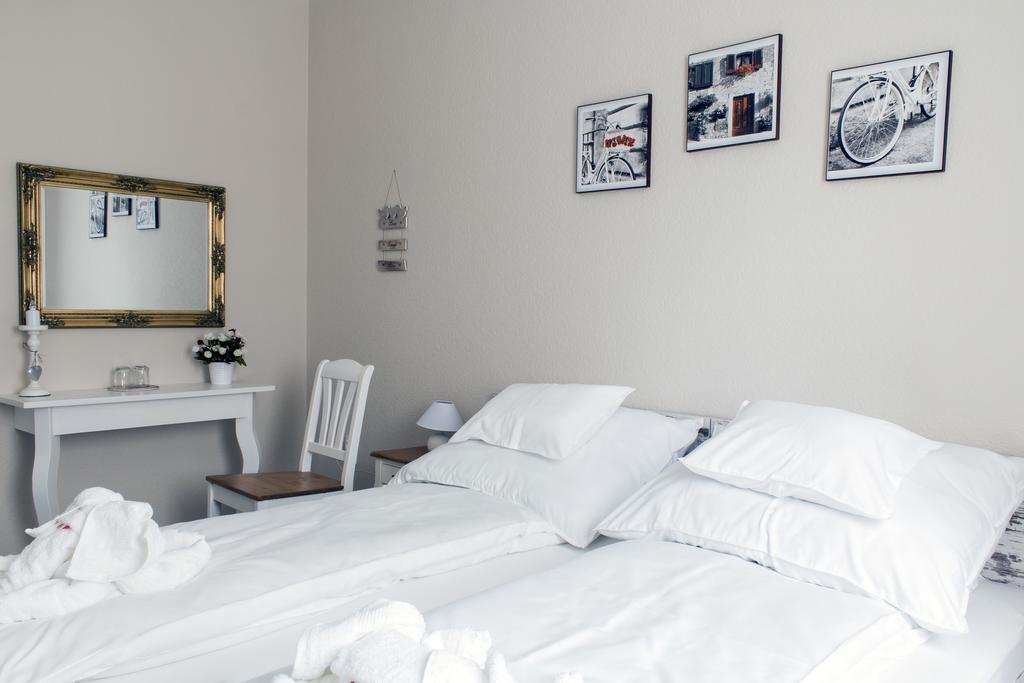 Abraham Vintage Szobak & Apartmanok Pecs Ngoại thất bức ảnh