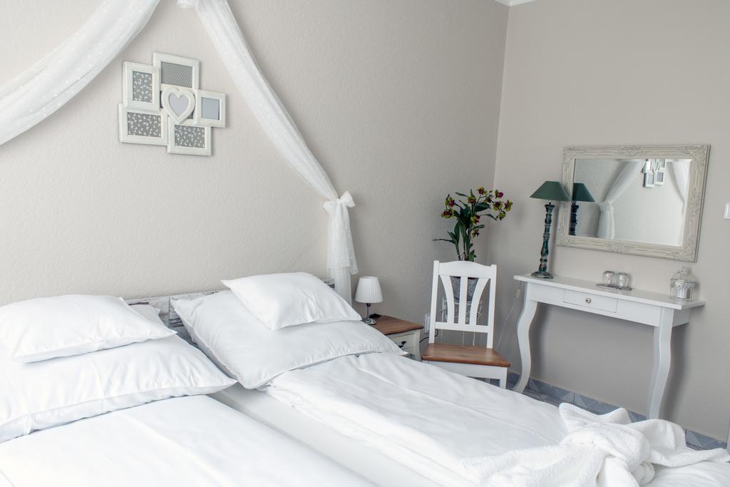 Abraham Vintage Szobak & Apartmanok Pecs Ngoại thất bức ảnh