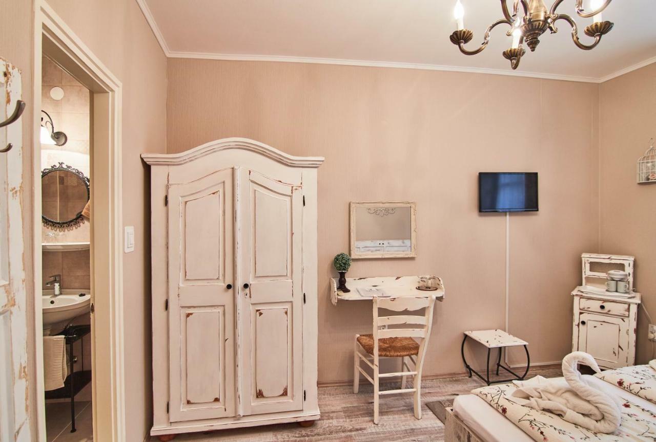 Abraham Vintage Szobak & Apartmanok Pecs Ngoại thất bức ảnh