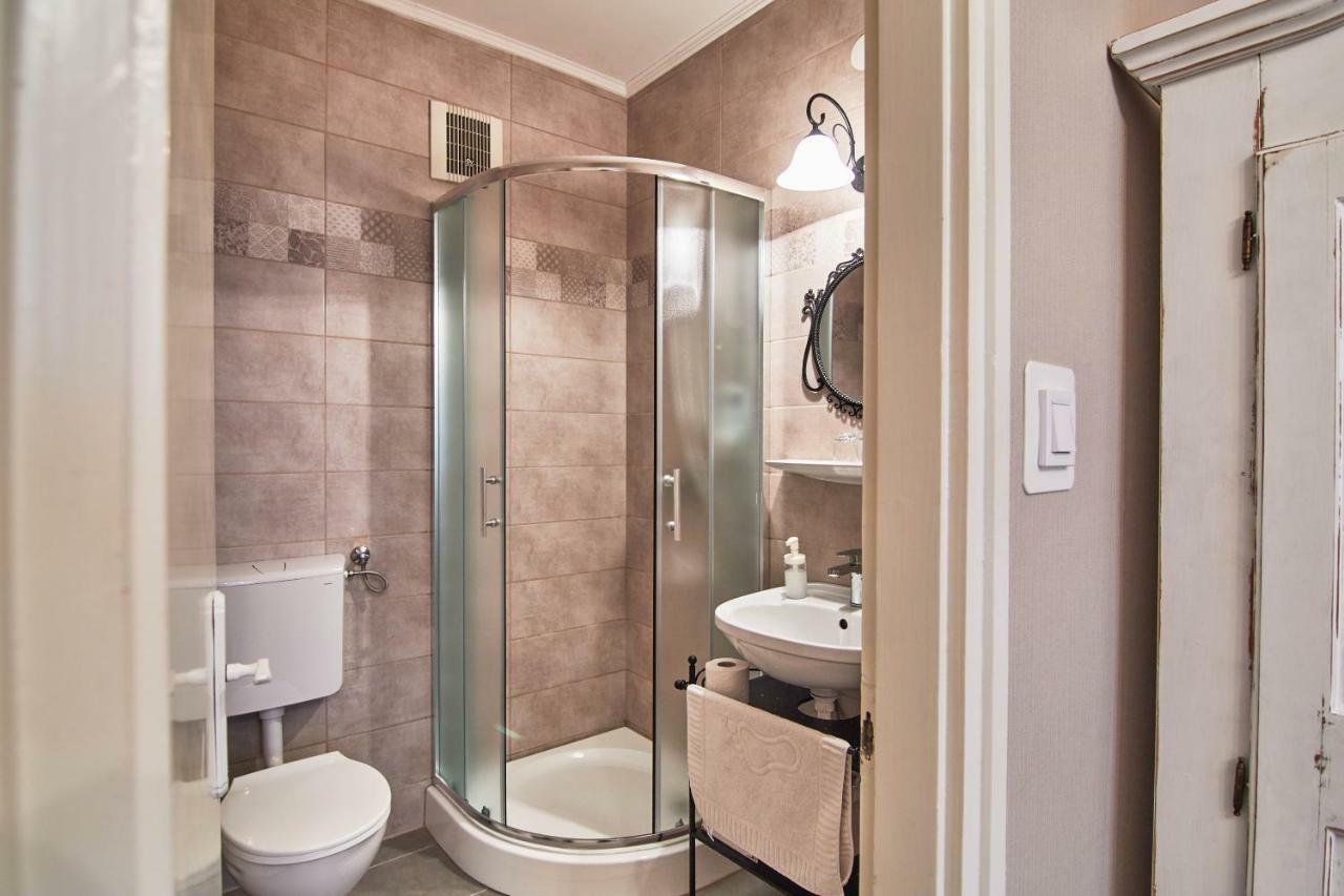 Abraham Vintage Szobak & Apartmanok Pecs Ngoại thất bức ảnh