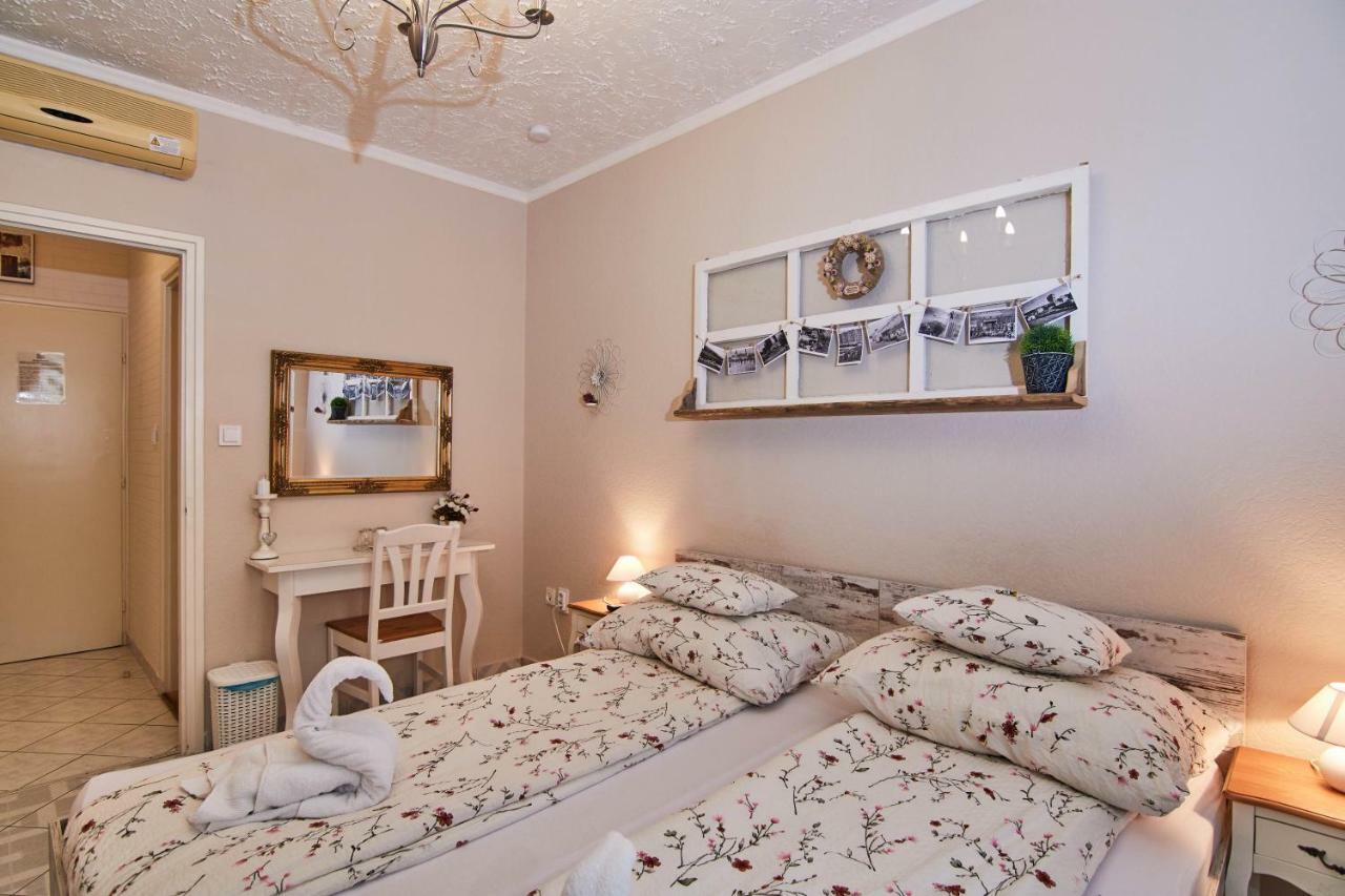 Abraham Vintage Szobak & Apartmanok Pecs Ngoại thất bức ảnh