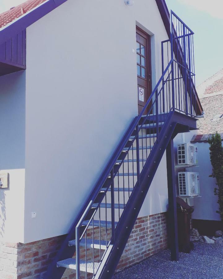 Abraham Vintage Szobak & Apartmanok Pecs Ngoại thất bức ảnh