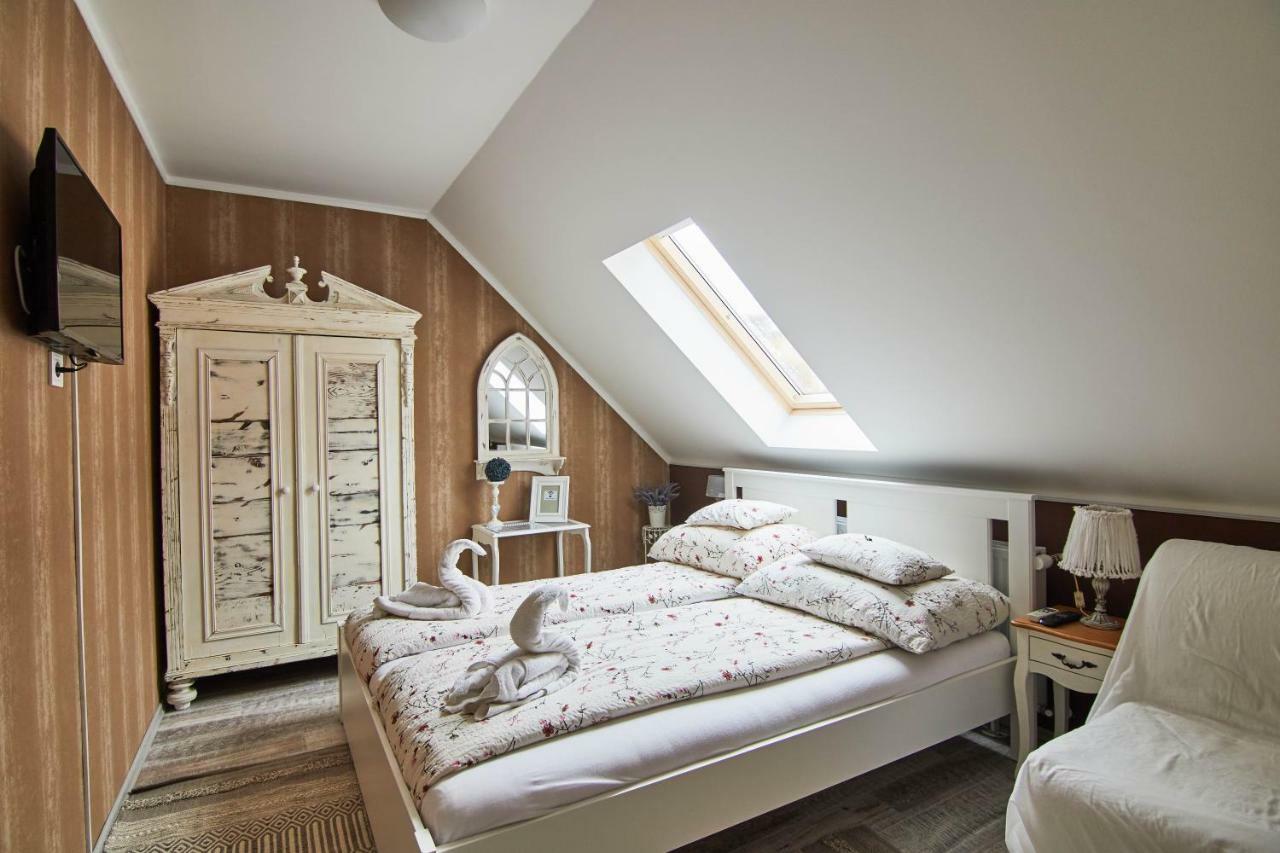 Abraham Vintage Szobak & Apartmanok Pecs Ngoại thất bức ảnh